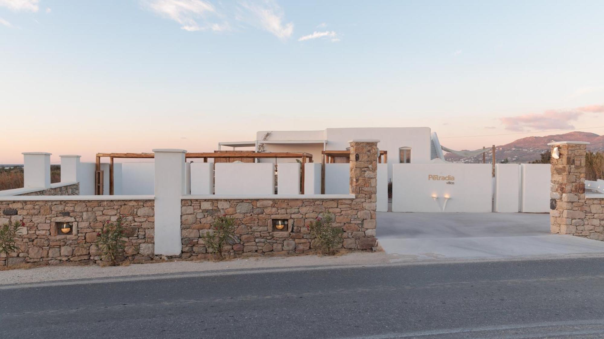 Petradia Villas Agia Anna  Exteriör bild